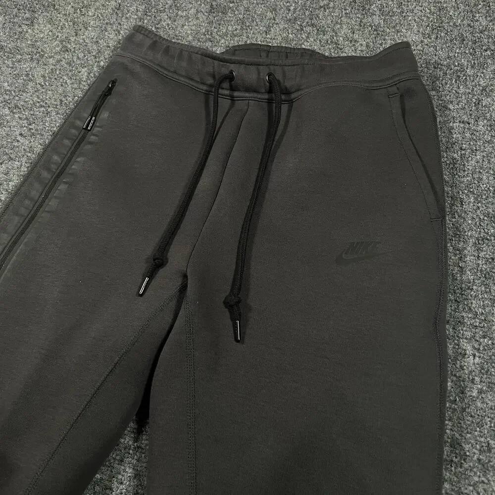 Nike Tech Fleece Jogger Pants Men's Small Gray Slim Fit Tapered Gym FQ1884-060
